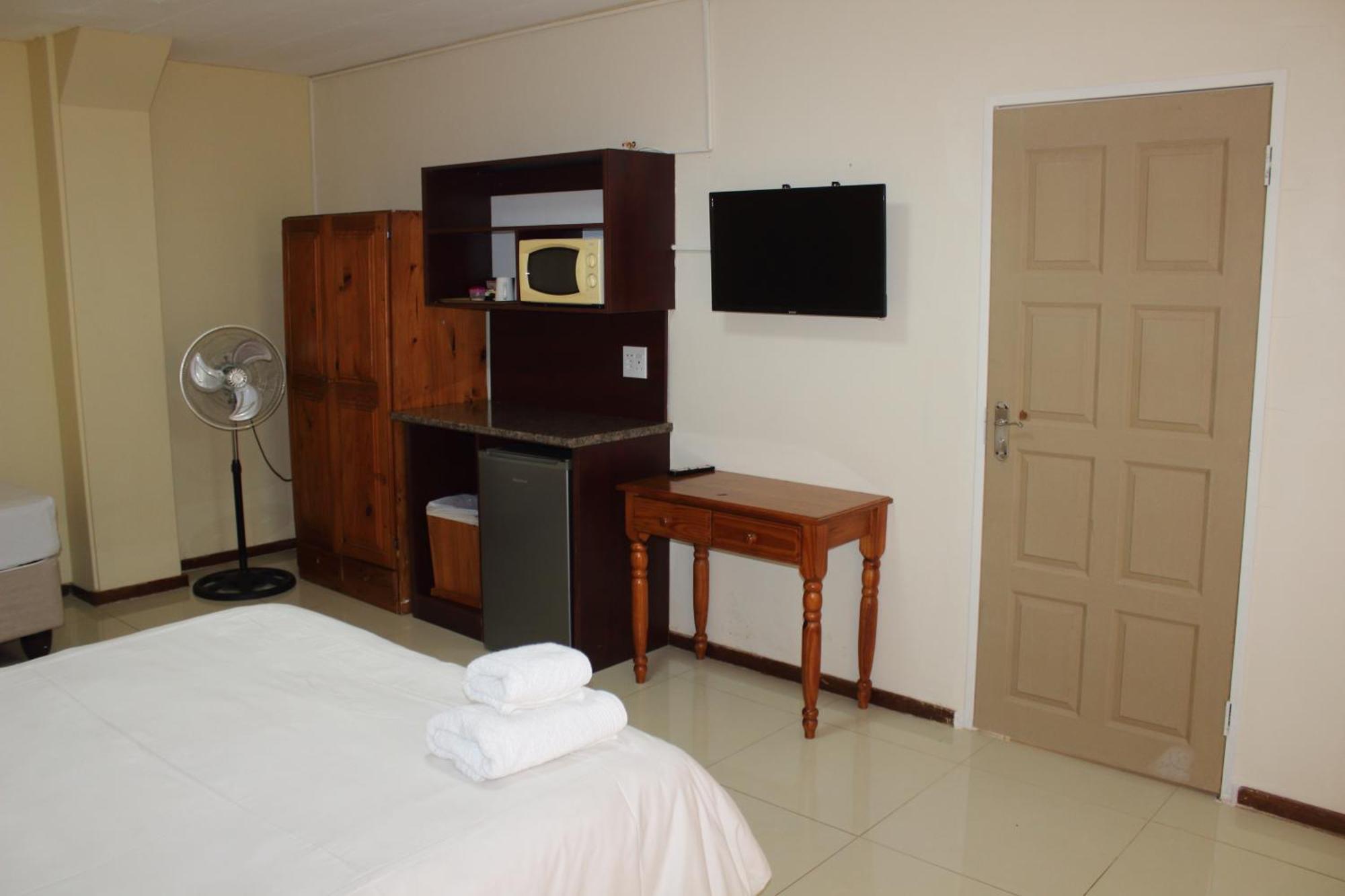 Purple Olive Guest House Претория Екстериор снимка