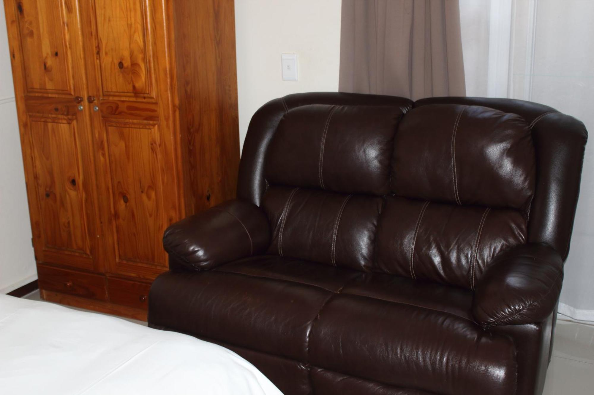 Purple Olive Guest House Претория Екстериор снимка
