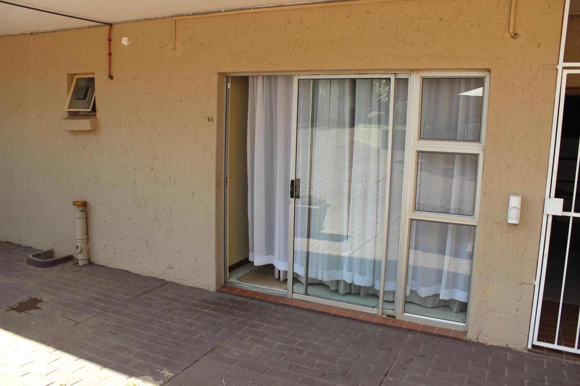 Purple Olive Guest House Претория Екстериор снимка