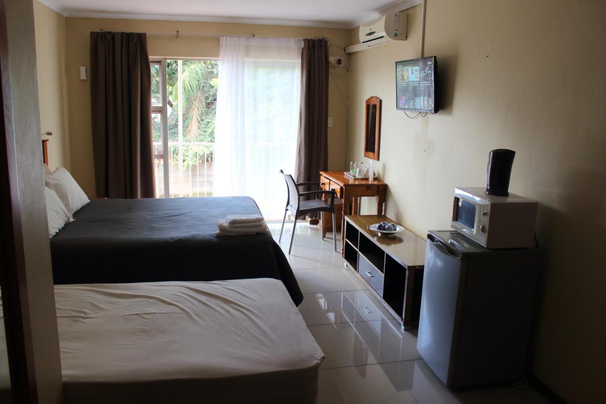 Purple Olive Guest House Претория Екстериор снимка
