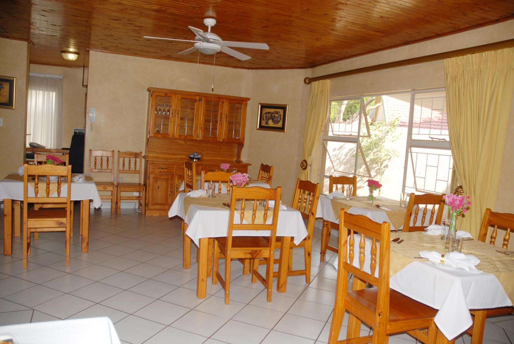 Purple Olive Guest House Претория Екстериор снимка