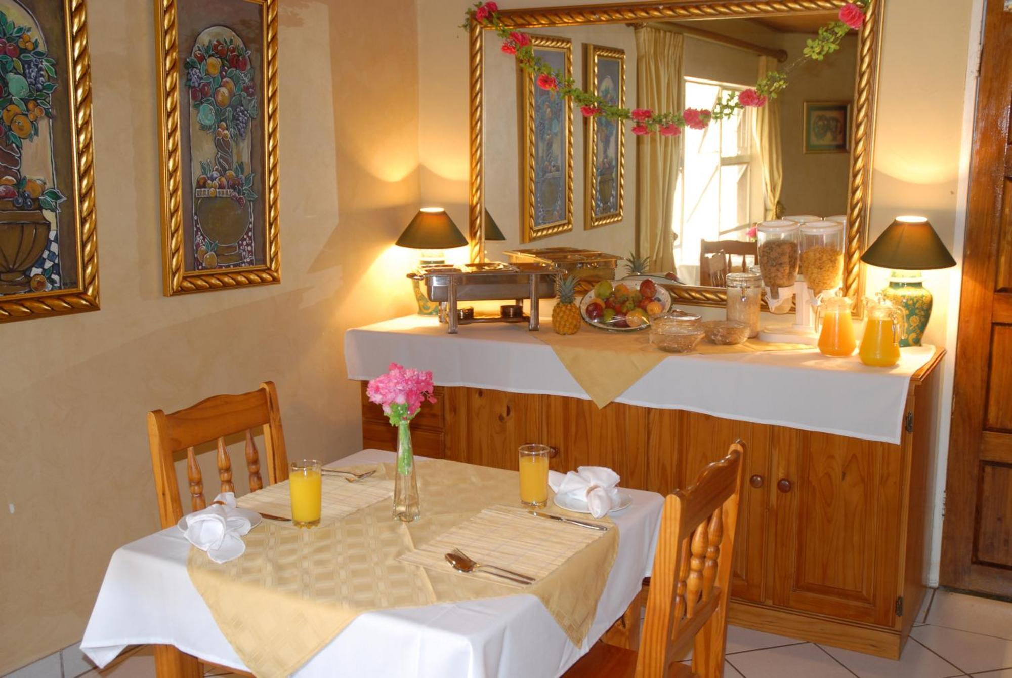Purple Olive Guest House Претория Екстериор снимка