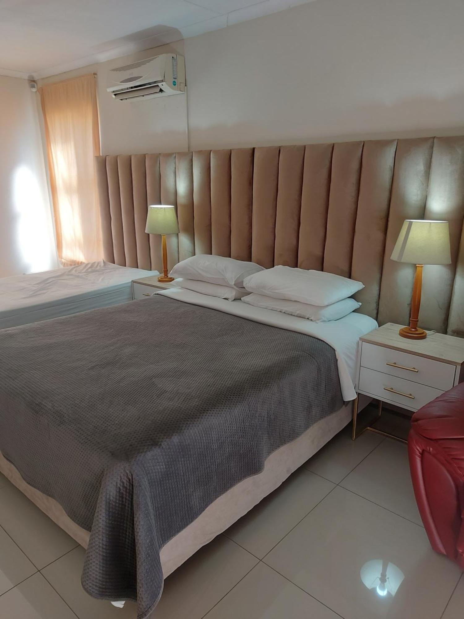 Purple Olive Guest House Претория Екстериор снимка
