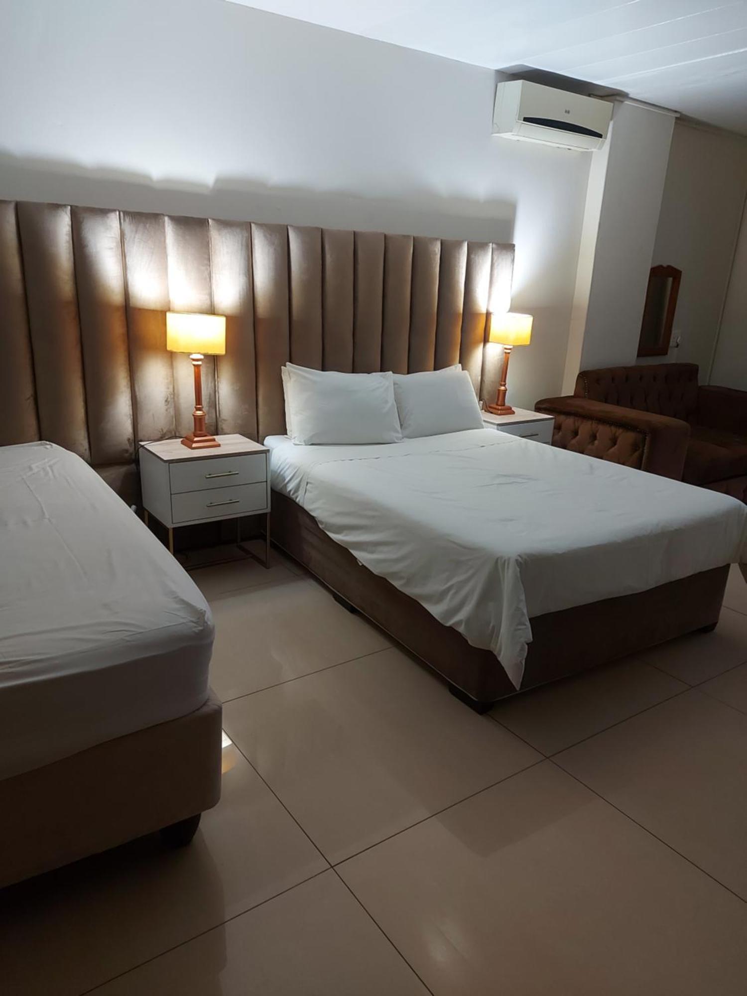 Purple Olive Guest House Претория Екстериор снимка